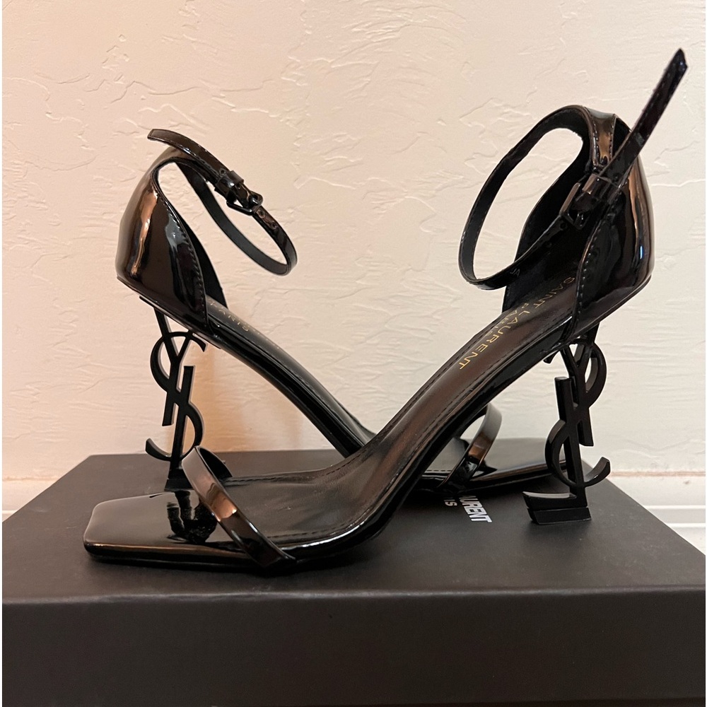 YSL logo heel sandals size 8 -alike